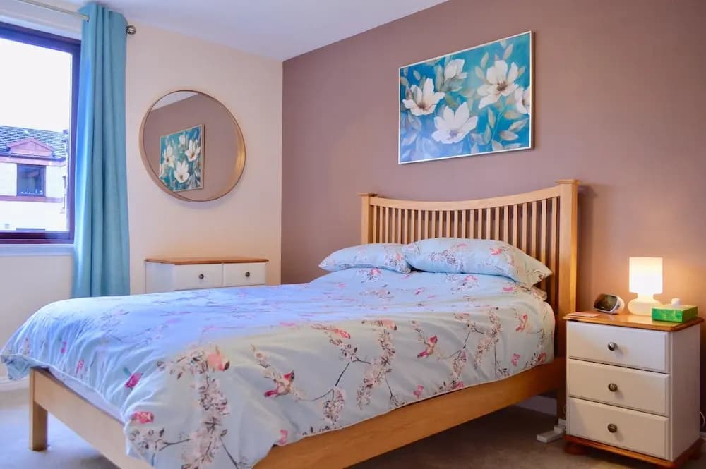 2 Bedroom Flat In Edinburgh - photo 5