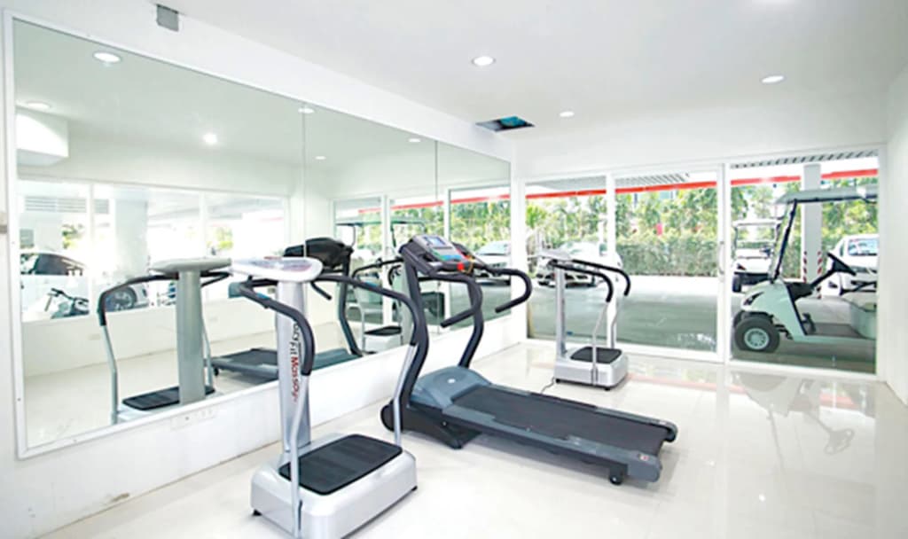 L-Seven Hotel - photo 13