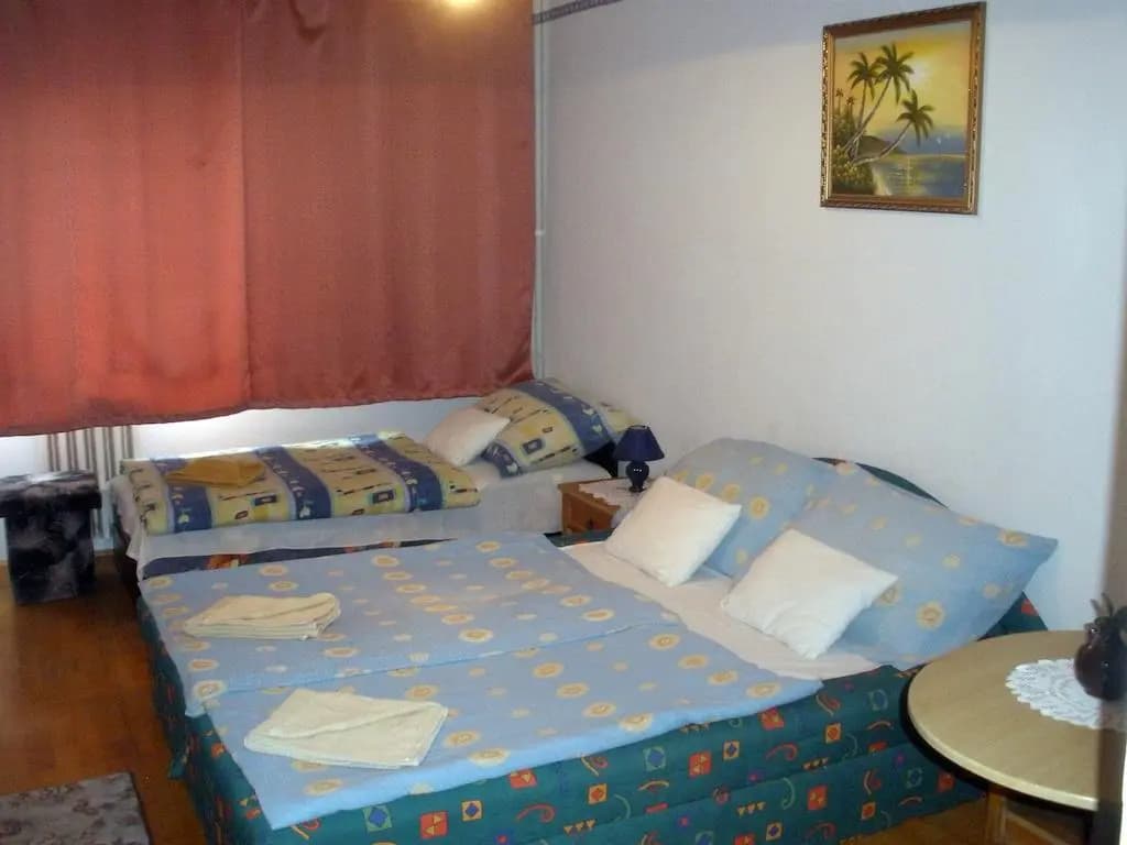Budapest Economy Apartments - photo 12