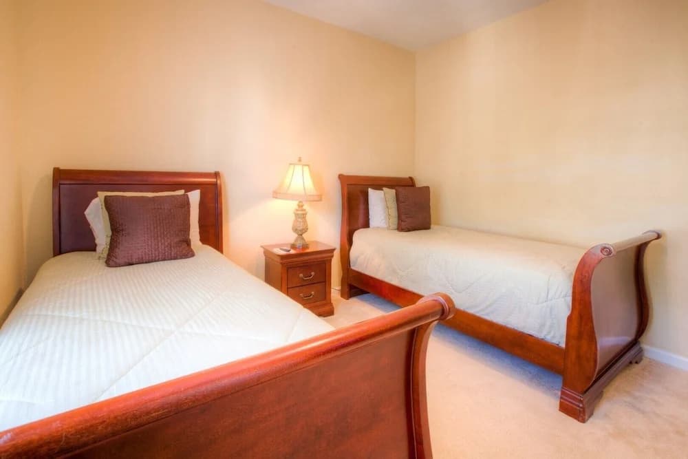 Lovely Third-floor Vista Cay Resort Condo! - photo 4