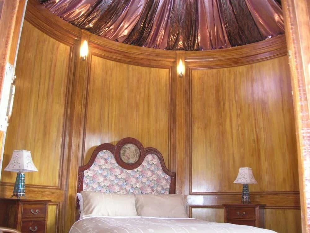 Camelot Tower And Penthouse - photo 4