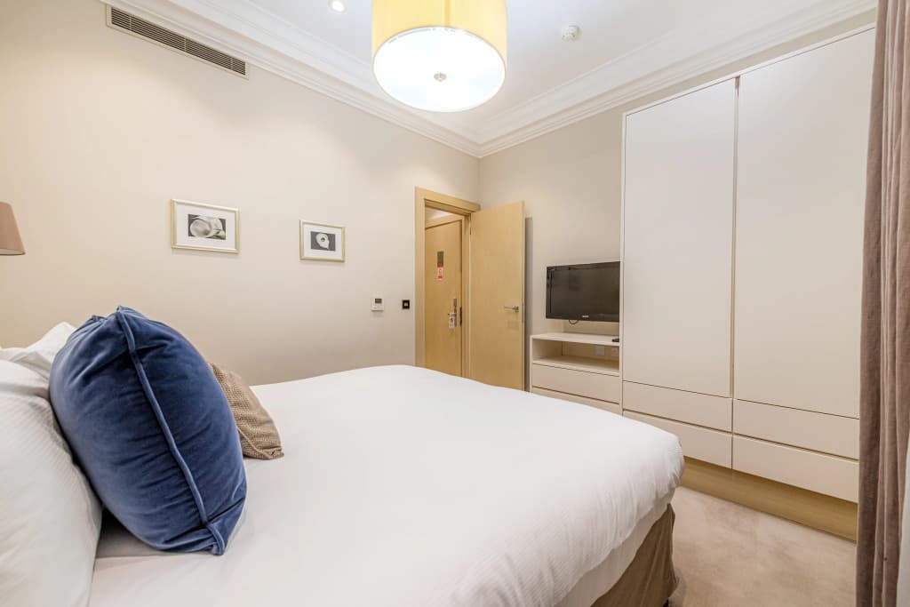 Claverley Court - photo 2