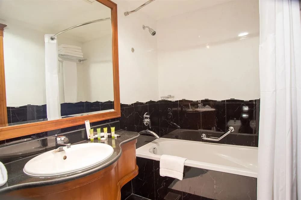 Grand Excelsior Hotel Sharjah - photo 11