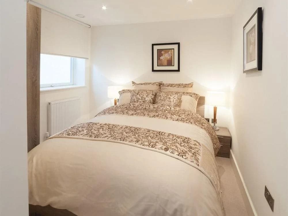 Premier Tower Bridge Apartment - photo 2