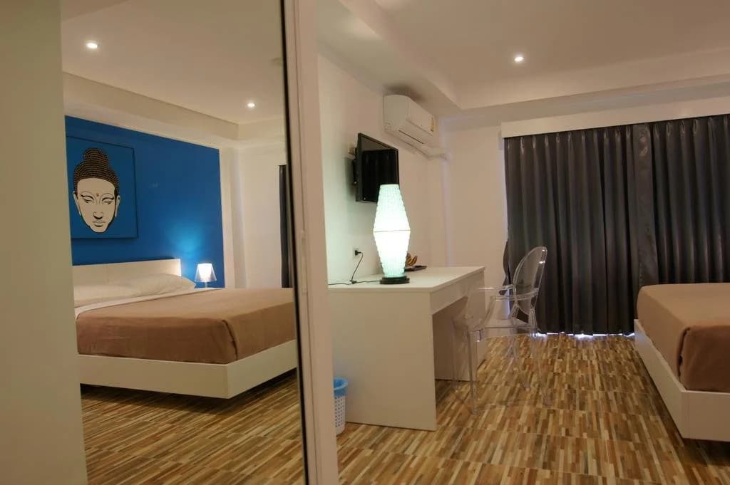 Lotus-Bar Guesthouse - photo 4
