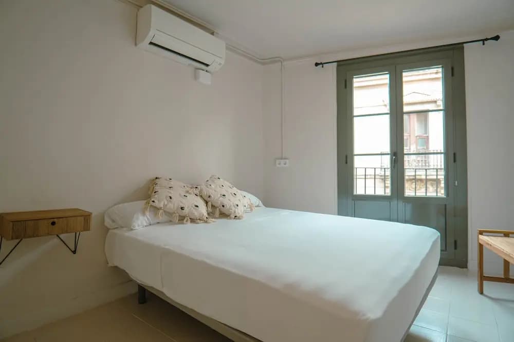 SmartRental Barcelona Ramblas Apartments - photo 2