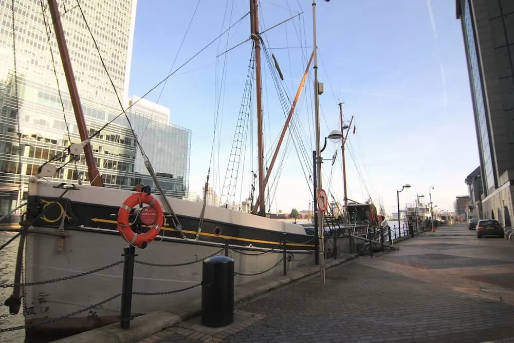 Discovery Dock Apartments East by Primestay London - photo 37
