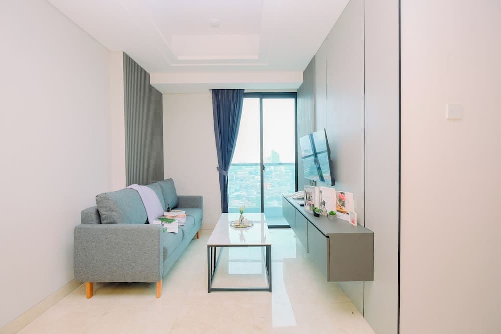 Tranquil Designed 2Br At Capitol Suites Apartment - photo 21