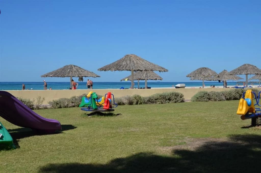 Umm Al Quwain Beach Hotel - photo 11