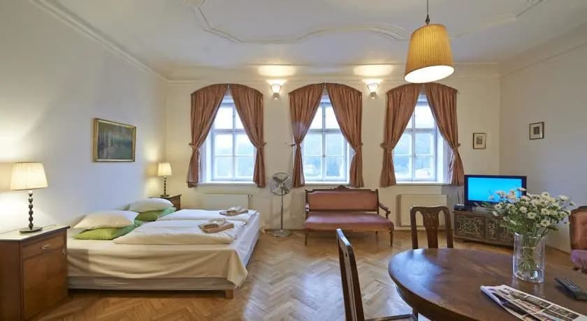 Golden Apple Apartments - photo 3