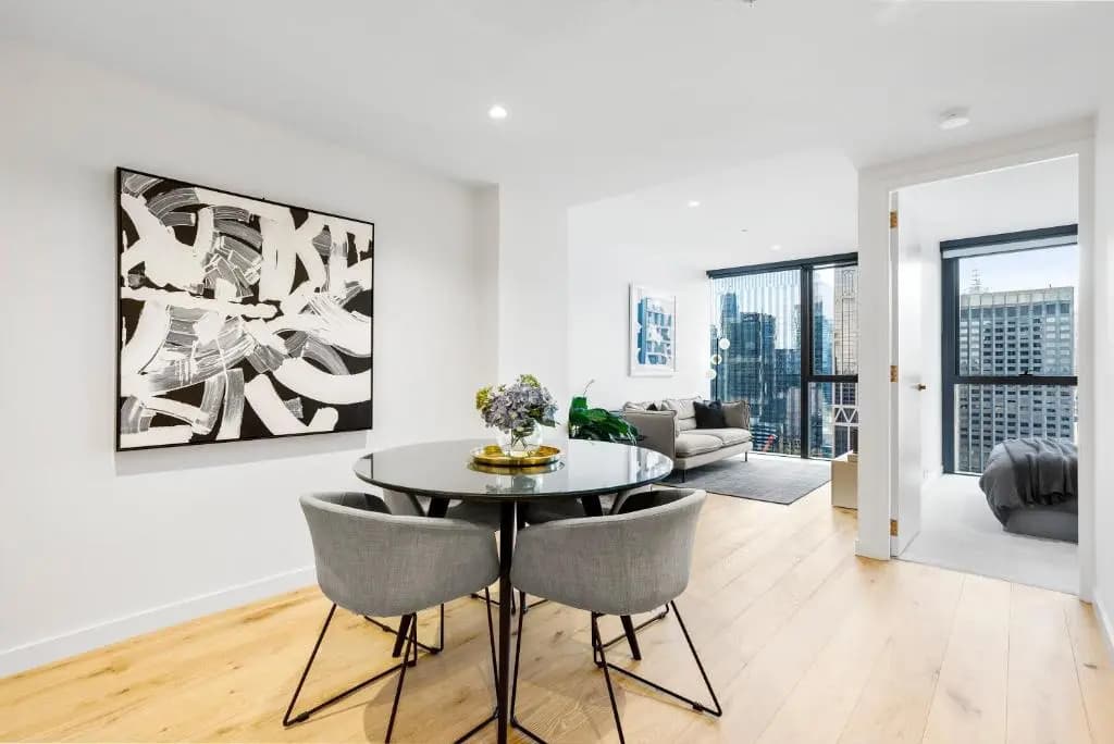 Luxuria Apartments - Collins House - photo 12