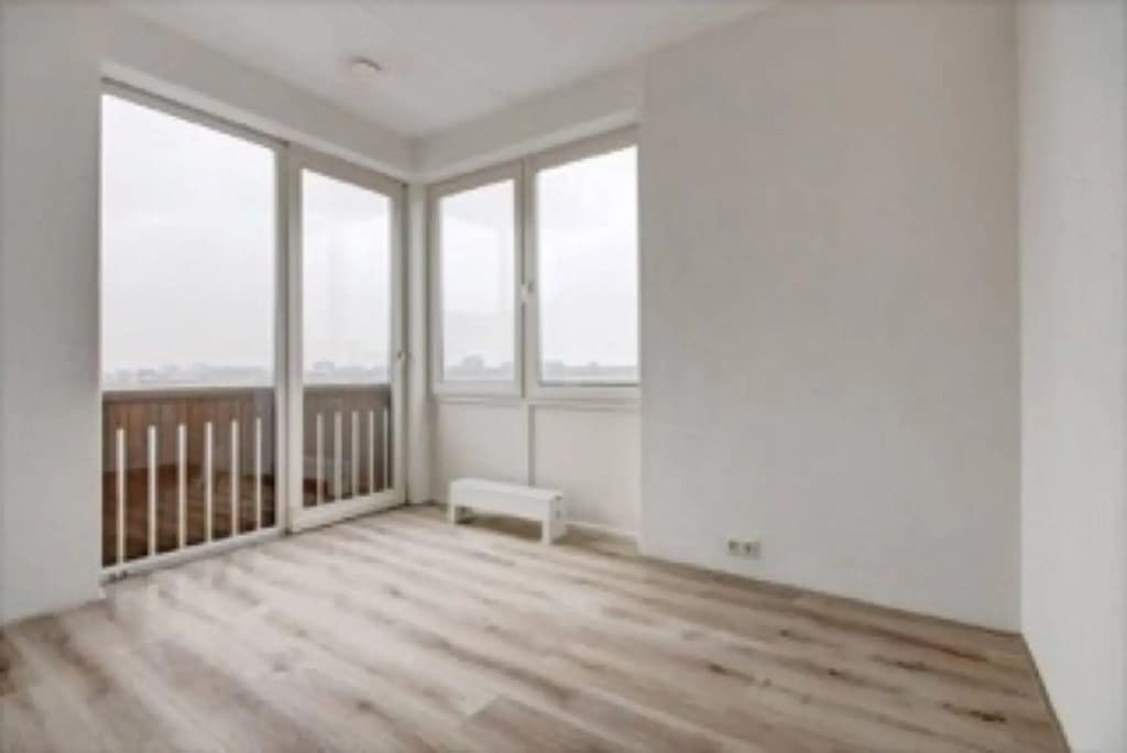Amsterdam View Apartment - photo 7