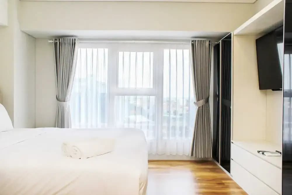 Elegant and Comfortable 2BR Apartment at Maqna Residence - photo 6