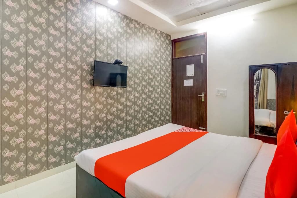 OYO 74060 Taj Residency - photo 2