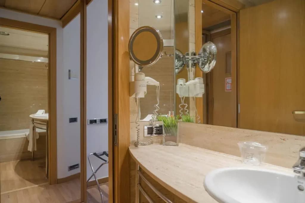 Vilana Hotel Boutique - photo 10