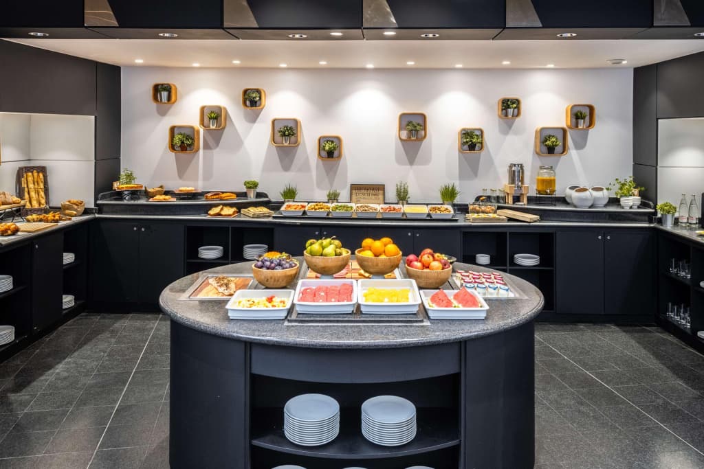 Van der Valk Hotel Paris CDG Airport - photo 39