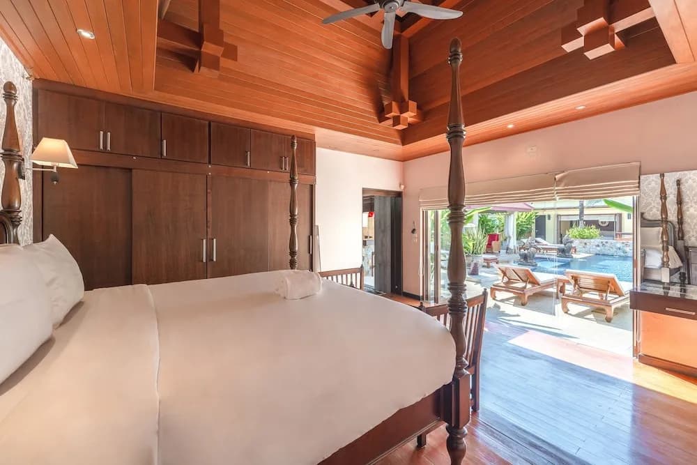 Generous 6BR Balinese Pool Villa Sophia - photo 3