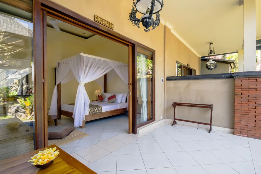 Loka Pala Villa - photo 2