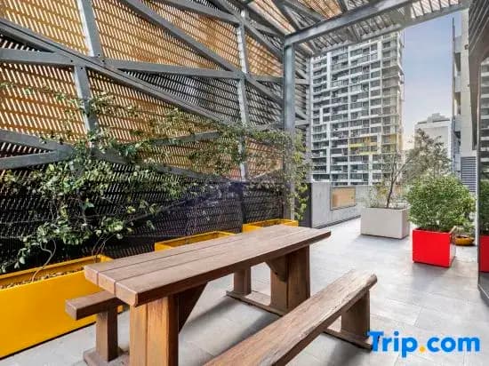 Southern Cross Modern 1BR Steps from Everything MEL CBD - photo 1