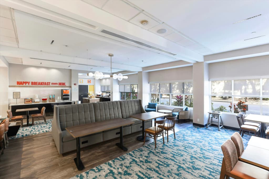 Hampton Inn Miami-Coconut Grove/Coral Gables - photo 2
