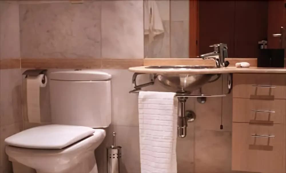 Roomspace Las Tablas Azofra Apartments - photo 9