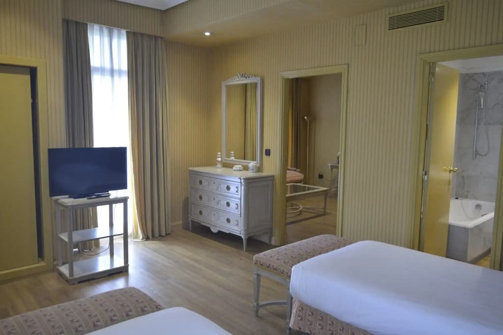 Hotel Agumar Atocha - photo 6