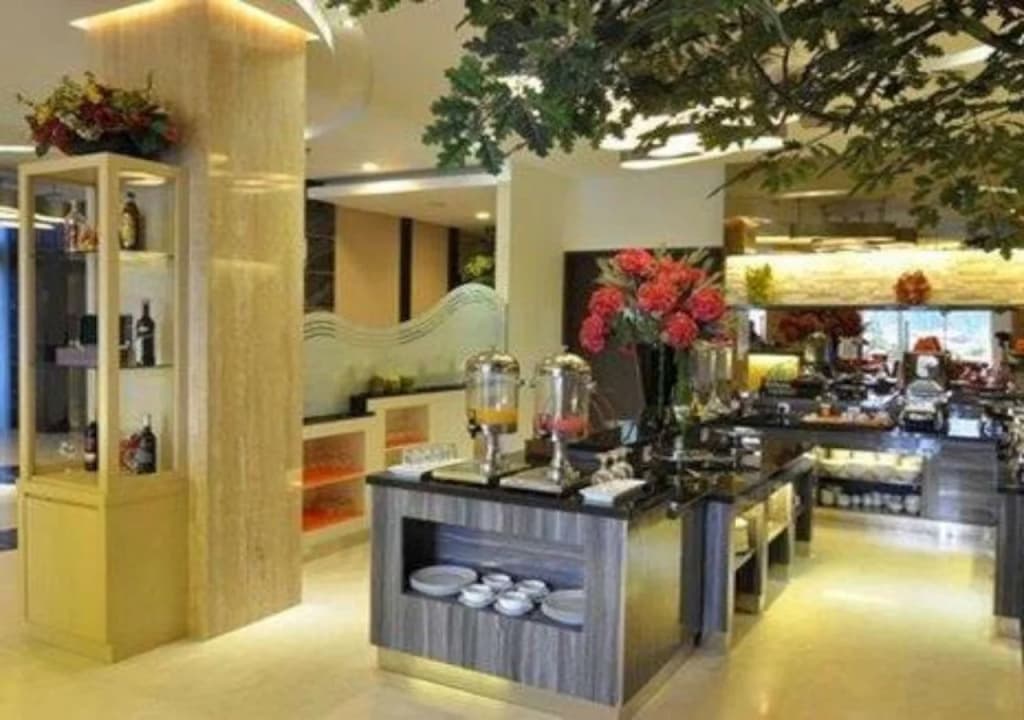 d'primahotel Mega Kuningan - photo 10