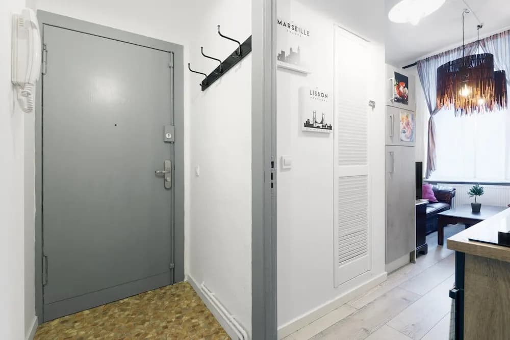 Sweet Central Tiny Apartment for 4 People - photo 4