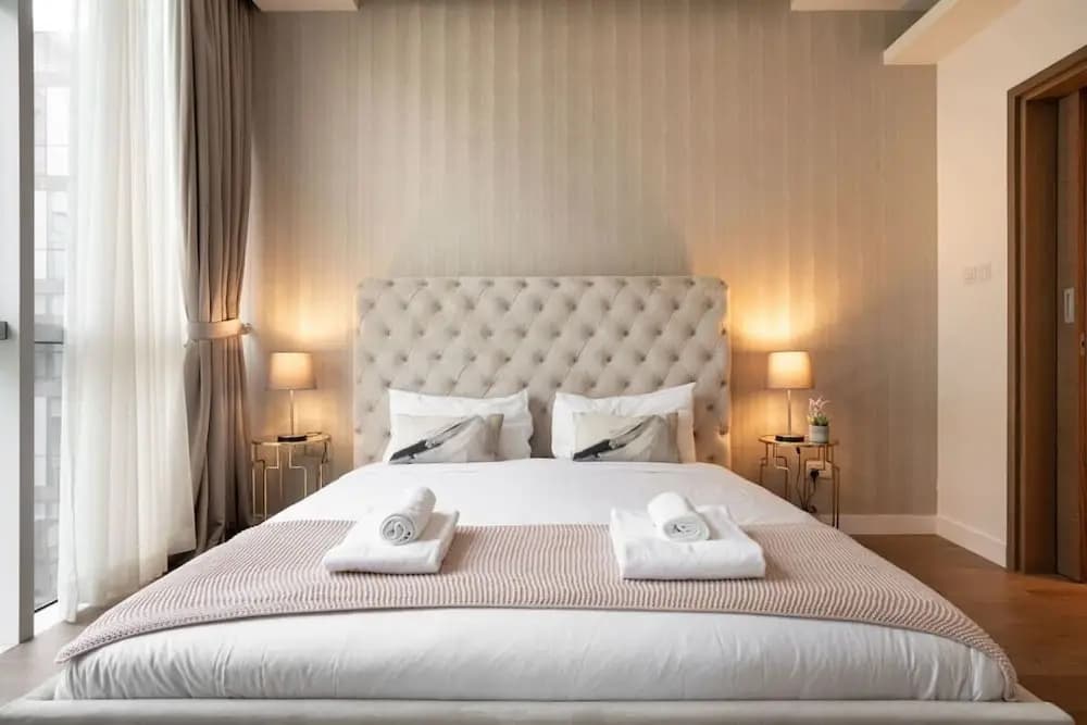 Luxurious, Vast & Airy Apartment in City Walk - photo 2