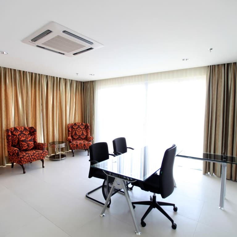 Merdeka Suites Hotel - photo 28