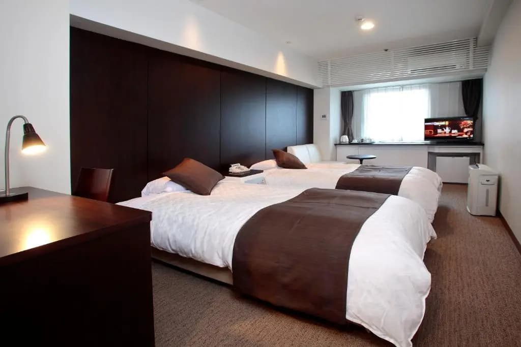 Hotel Plaza Osaka - photo 6