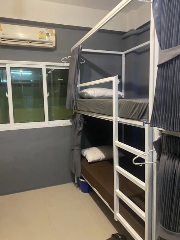 W District Hostel - photo 2