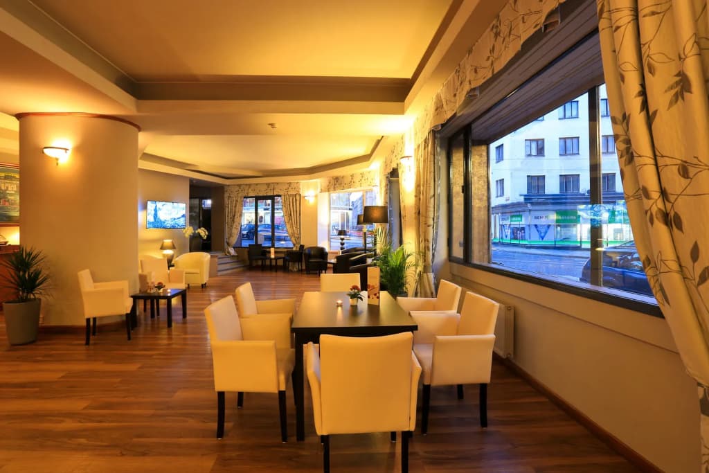Hotel Belvedere - photo 23