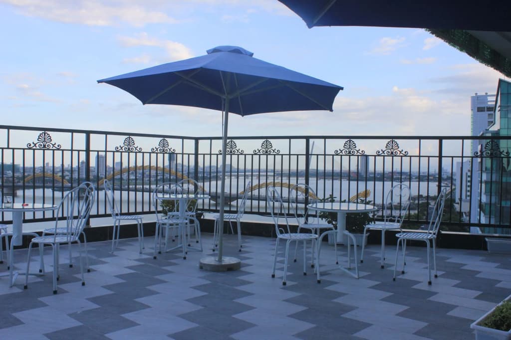 Pariat River Front Hotel - photo 8