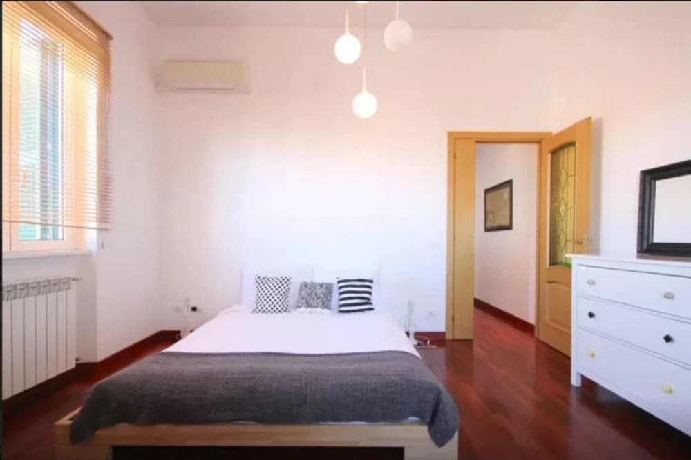 Sunny Flat With Terrace in Pigneto, Serviced by Hostmaker - photo 2