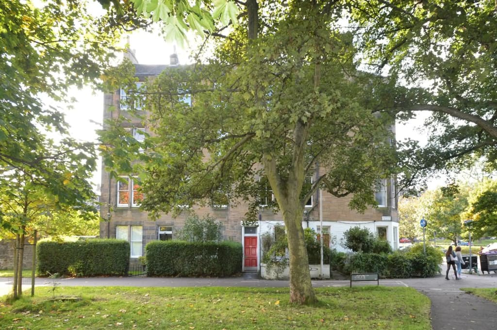 Executive 3 bed in The Meadows - photo 12