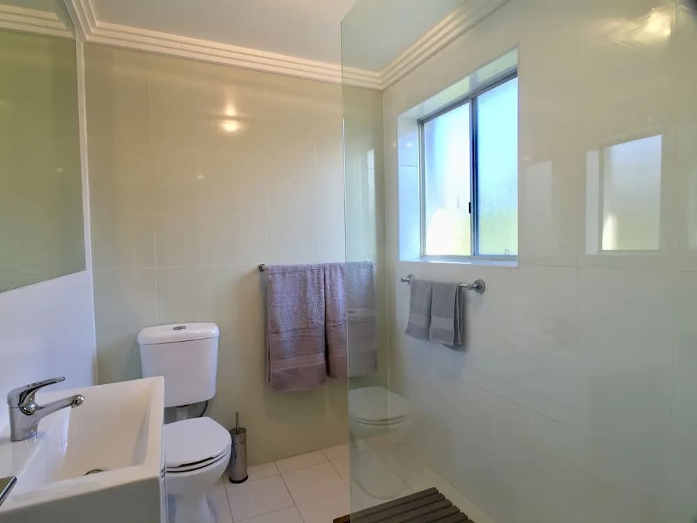 Sydney Coastal Comfort - photo 13