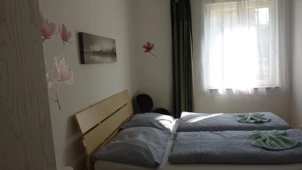 Plaza Rooms - photo 8