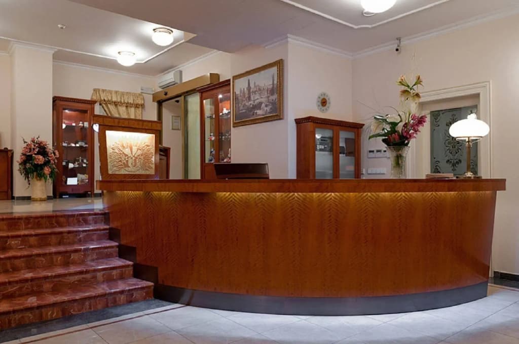 Alqush Downtown Hotel - photo 2