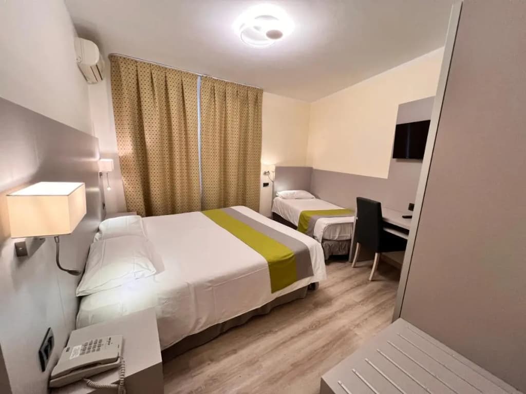 Hotel Aurora - photo 35