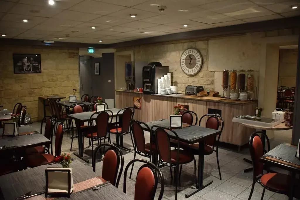 Est Hotel - photo 14