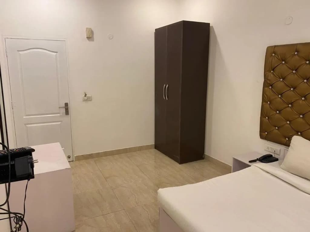 Milestone Hotel & Resort - photo 11