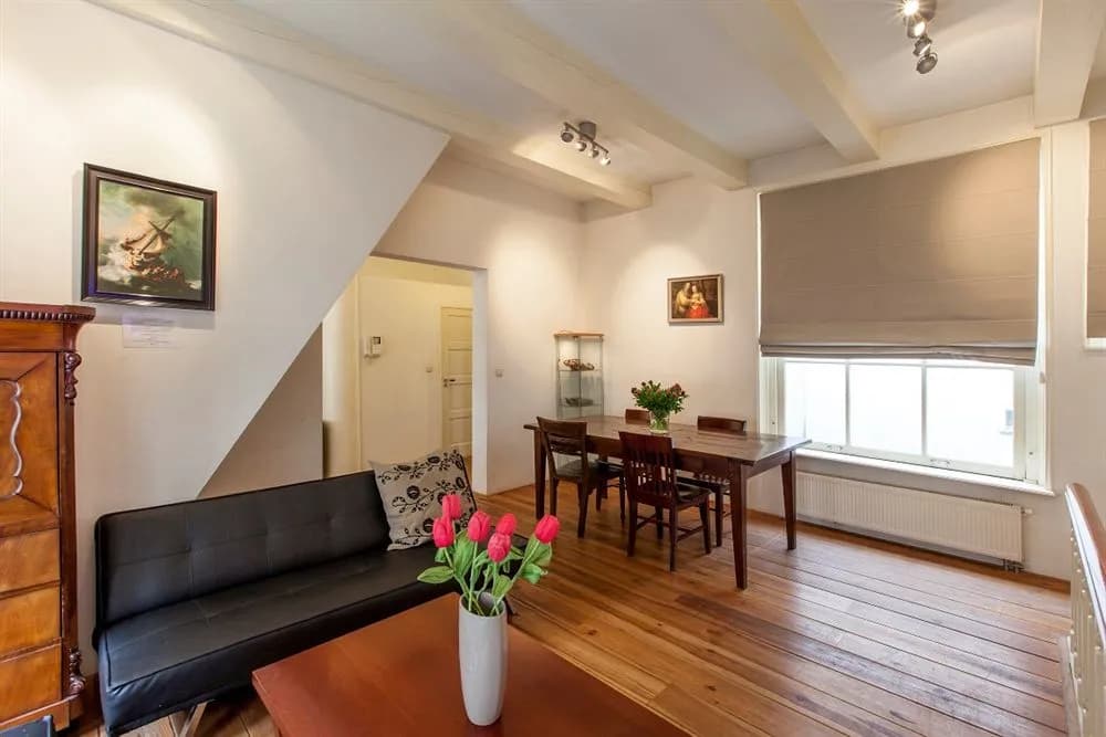 Old Masters Apartment - photo 2