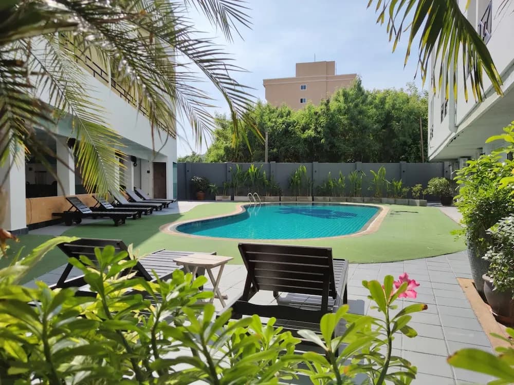 The Chanthong Residence and Hotel Pattaya Hotel - photo 10