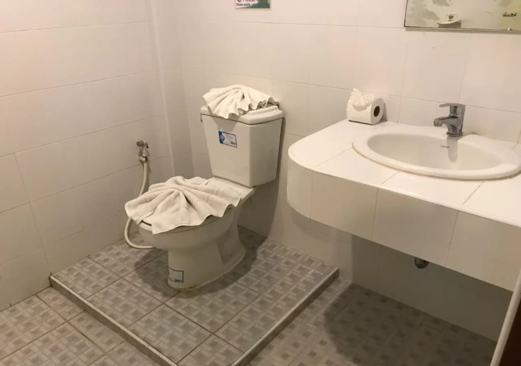 Kasemsuk Guesthouse - photo 13