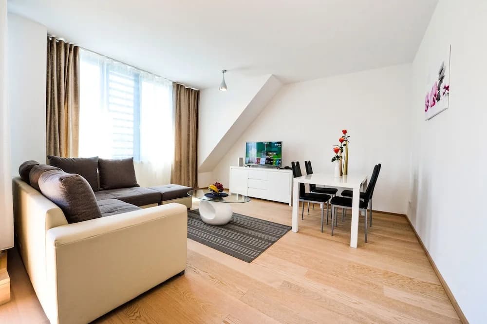 Galerie 18 Apartments - photo 2