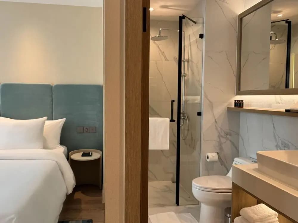Laya Suites & Residences - photo 8
