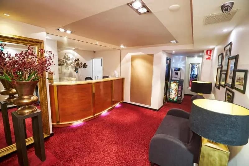 Hotel Oscar - photo 2