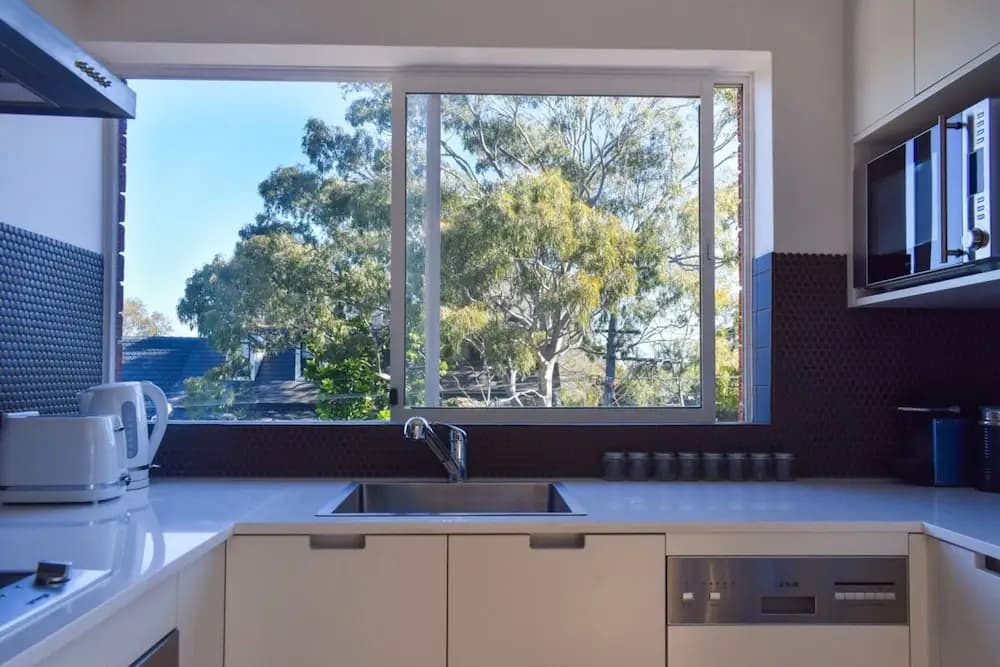Sun-drenched 1 Bed Studio Apartment In Newtown - photo 12