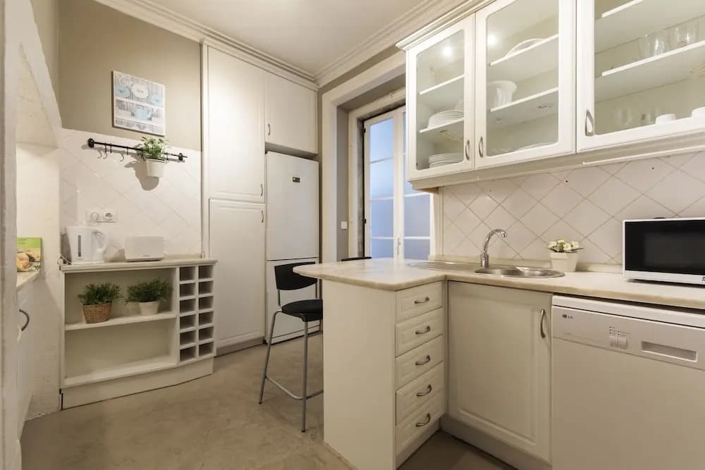 Trendy & Lightful Apartment - photo 17